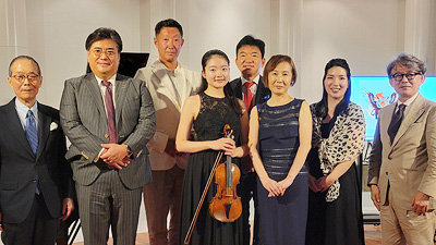 「虎に翼プロジェクト第2号貸与セレモニー ＆ 平野 友葵 ニコロ・ガリアーノによる演奏発表会」の様子